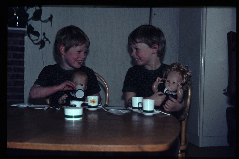 36.Delft mrt 1966 Brigitte,Marion.JPG